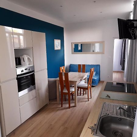 Appartement Ensoleille Et Calme A Saint Quay Portrieux 35 M² Parking Exterior foto